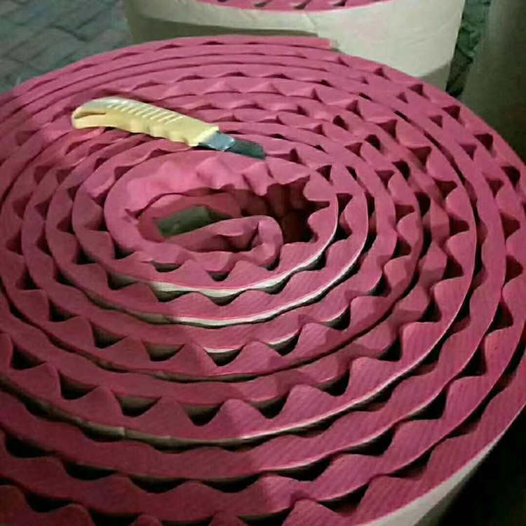 高密度隔音鸡蛋棉 吸音减震 黑色彩色波浪橡塑海绵 波峰棉 隔音棉