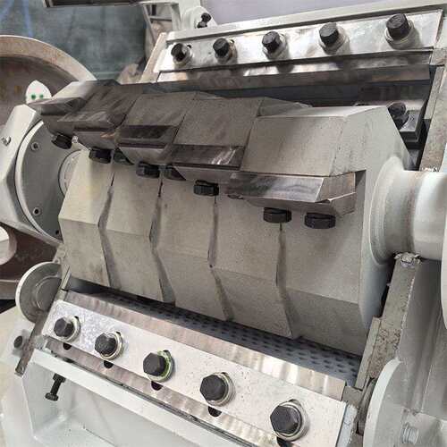 塑料管破碎机水管PVC塑料粉碎机塑料再生破碎设备塑料破碎机厂家