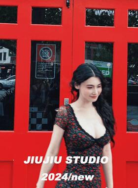 法式黑色玫瑰碎花V领洋装女夏季覆古修身显瘦性感纯欲包臀长裙
