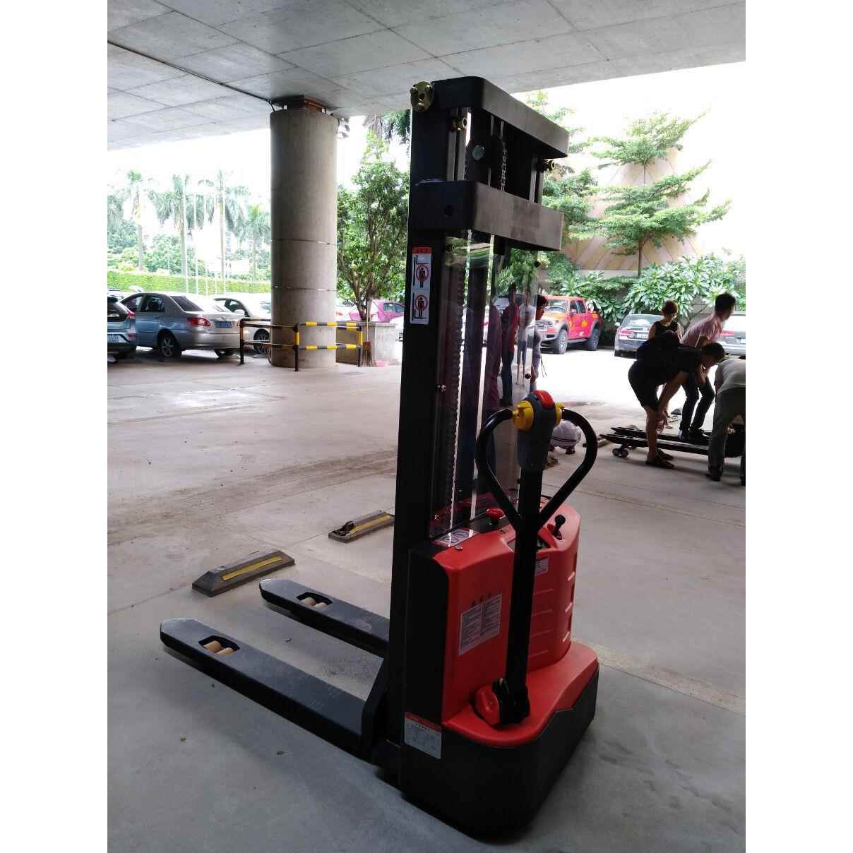 高钢铁侠EMM17800S载10-10M电动堆高车/深圳全电动堆M机重1.0吨