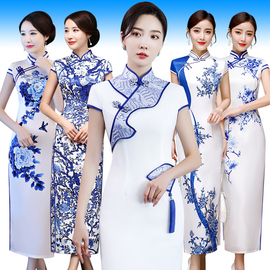 青花瓷旗袍走秀演出服白色，洋气质年轻长，连衣裙日常可穿复古中国风