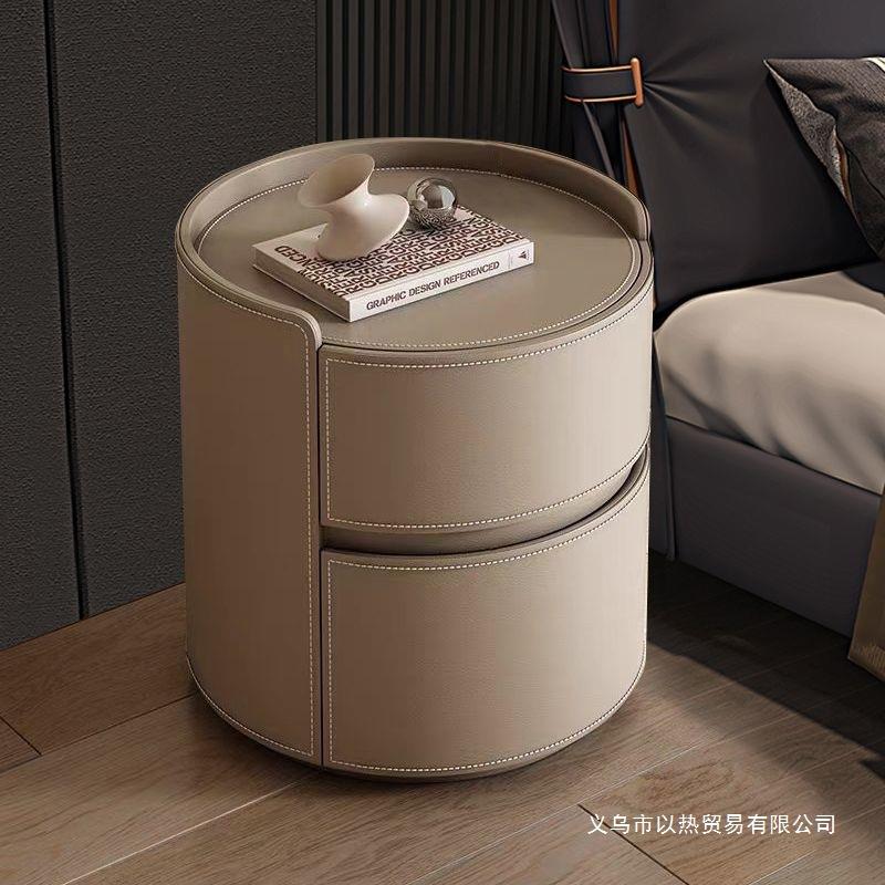床头柜创意式极简马鞍皮圆形简约现代小巧卧室新款2025岩板轻奢