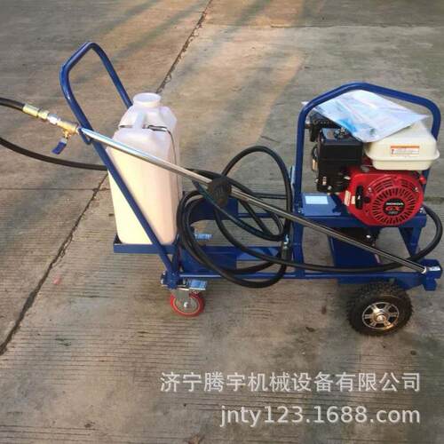 沥青撒布机 乳化沥青撒布机腾宇机械供应 手推式沥青撒布机供应