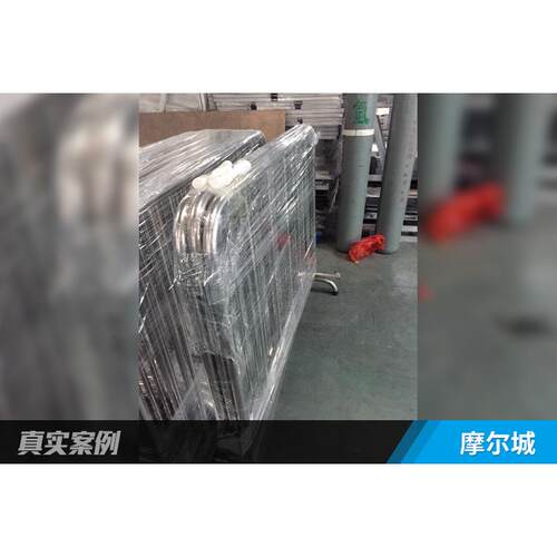 盛远洋 广告牌不锈钢铁马 深圳摩尔城项目案例