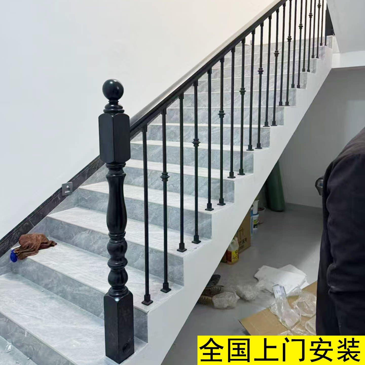 楼梯扶手铝合金铁艺实木立柱室内别墅农村自建房家用护栏栏杆简约图片