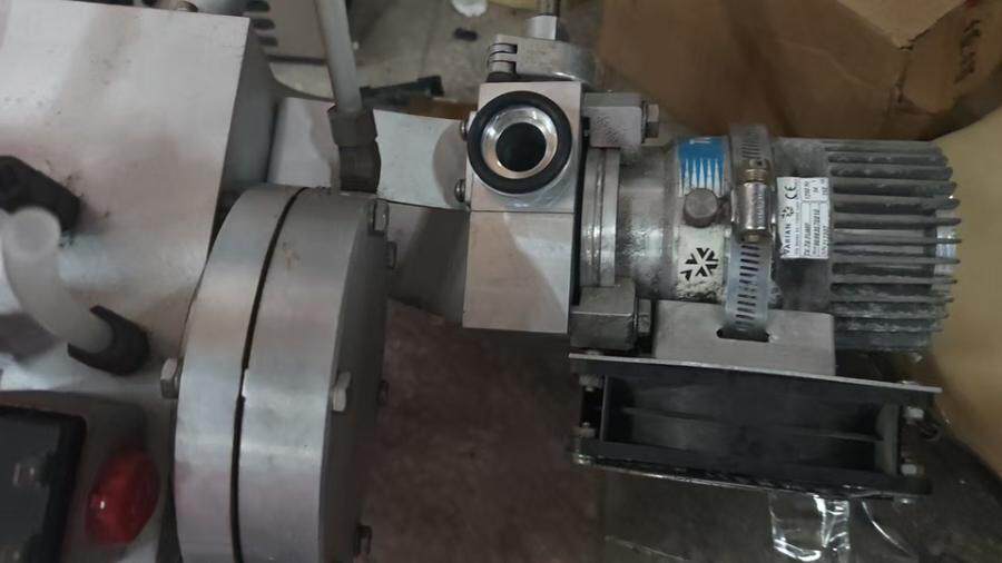 3月12日北京【京械2305】单位淘汰报废处置分子泵机组一台重30斤左右网络拍卖公告