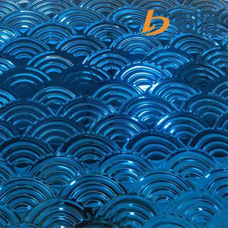 压花板不V锈钢板 304不锈钢水RQI波纹板镜面扇菱形钛金压花形 KT