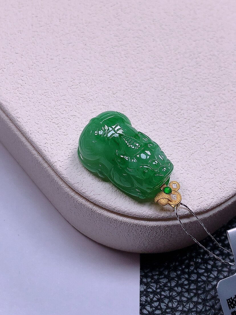 天然真品翡翠正品 水润细腻气质18k金镶嵌冰阳绿满阳色貔貅吊坠