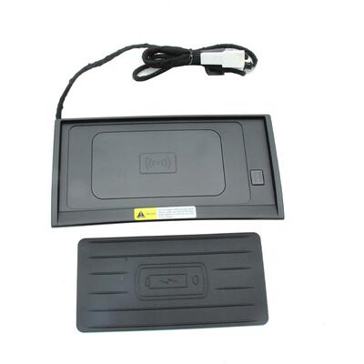 适用于丰田Fortuner无线充车载自动感应专车专用