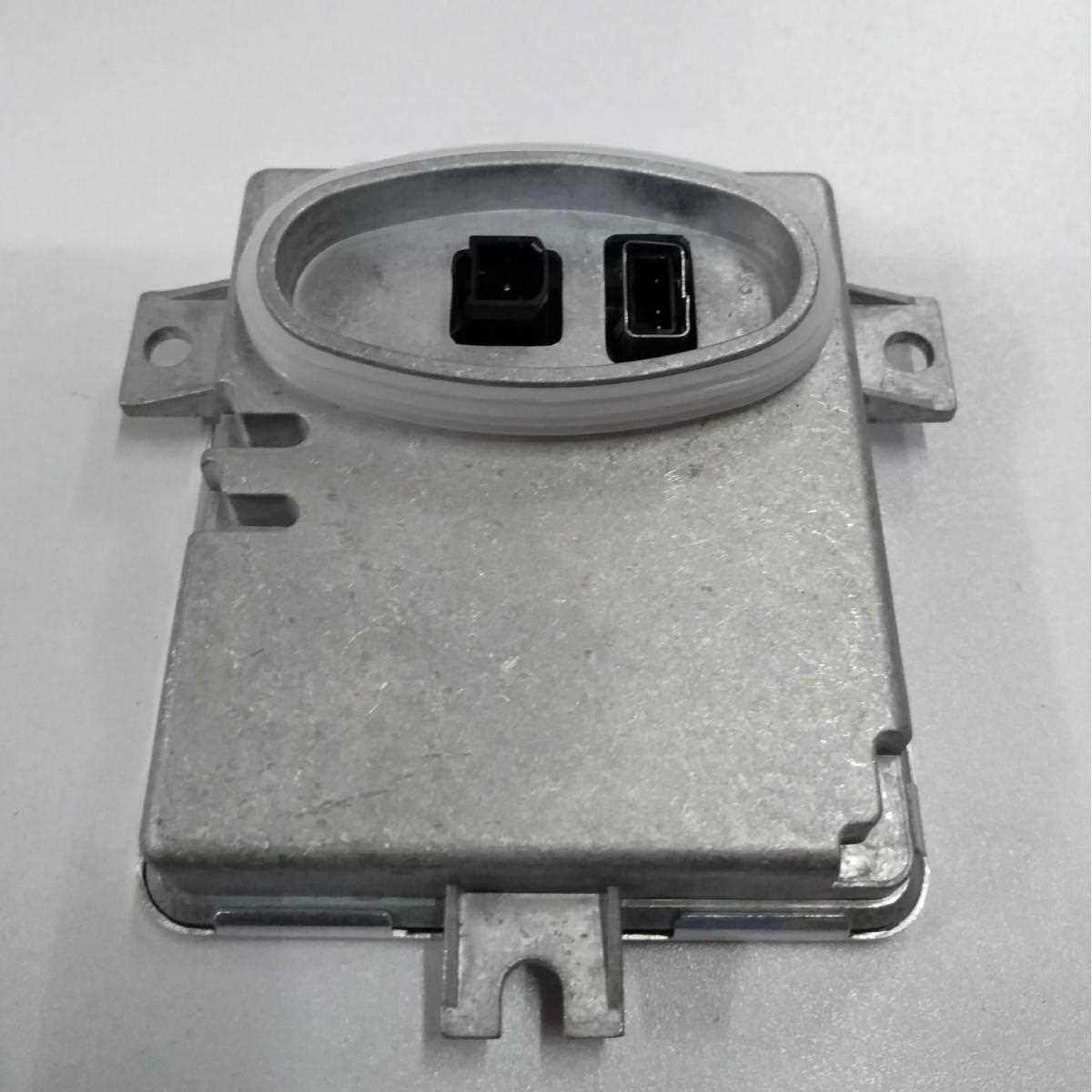 新款直销适用于 宝马E90 E91 氙气镇流器HID大灯控制电脑版 63126