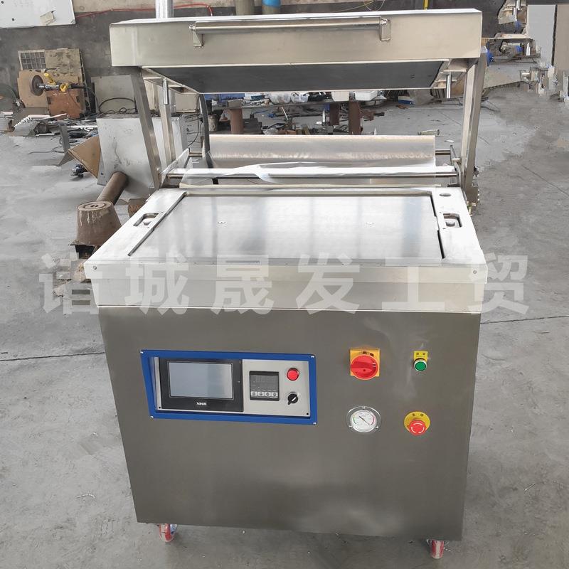 麻辣串骨肉相连鸡柳锁鲜热覆膜贴体包装机760型真空贴体包装设备