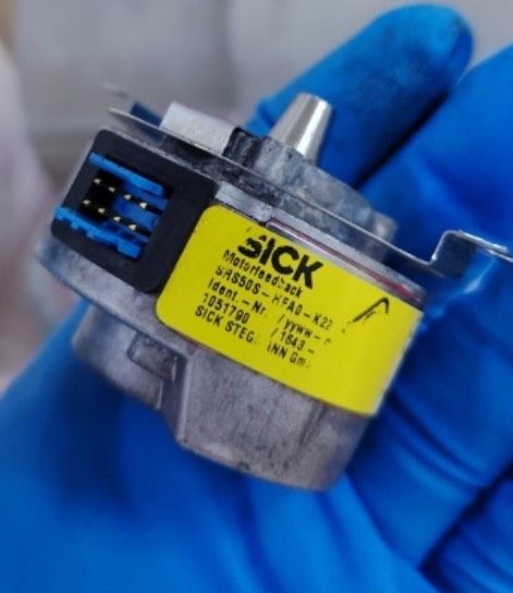 SRS50S-HFA0-K22 1051790 全新4周，二