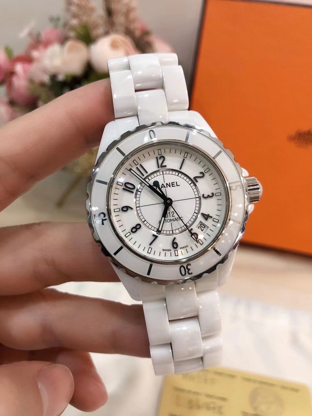 先鉴后发98新香奈儿J12系列H0970白陶瓷38mm自动机械中性腕表