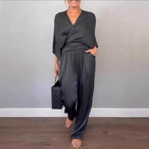 Women's short sleeved top and pants set