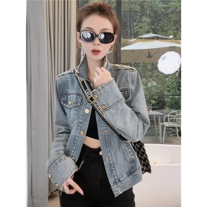 欧洲站复古金扣牛仔外套女2026年春秋新款时尚百搭设计感短款上衣