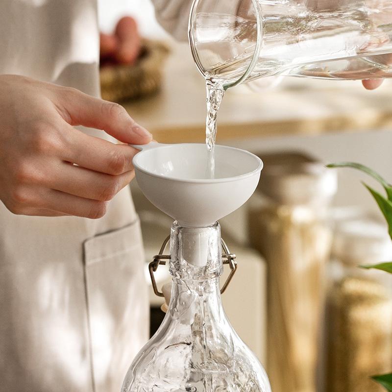 四合一塑料漏斗家用酒漏大小口径过滤网厨房加油倒酒细口长嘴漏斗