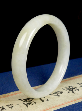 内径55mm保真新疆和田玉且末料糖白玉金山糖细料女款手镯39.30g