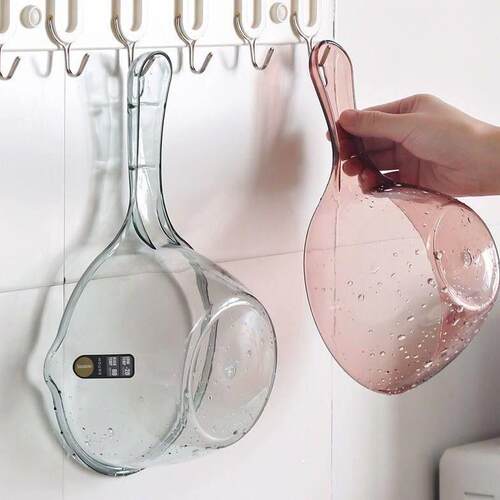 Round kitchen water scoop, made of thickened plastic, suitab