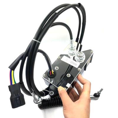 挖机配件三一油门马达AC2/2000油门控制电机75215235拉线插头