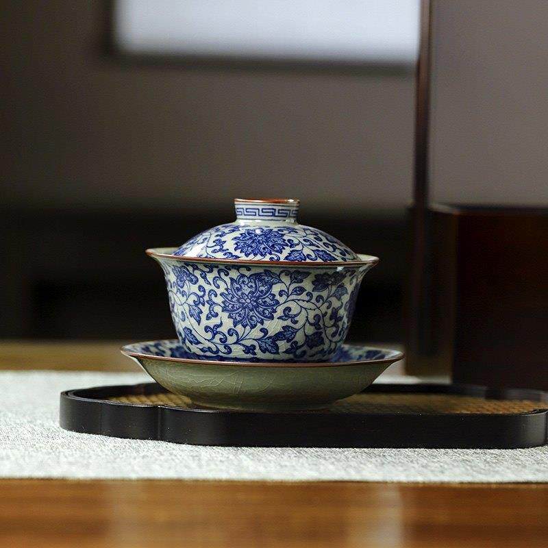 景德镇陶泥缠枝莲元宝盖碗三才青花泡茶盖碗功夫茶具悬停盖碗