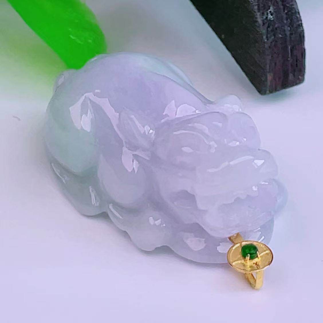 缅甸天然正品翡翠18k金扣头冰紫罗兰春彩满色高端闪拍貔貅玉吊坠