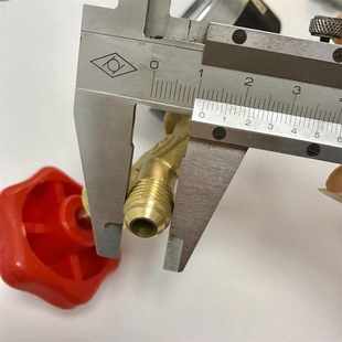 外螺纹m12x1.2 加液管用三通开关 含压力表6mpa 不含接头和气管