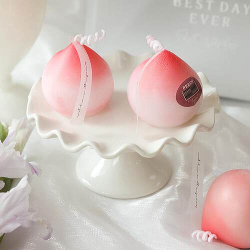 1个可爱的桃子芳香蜡烛，水果大豆蜡芳香疗法