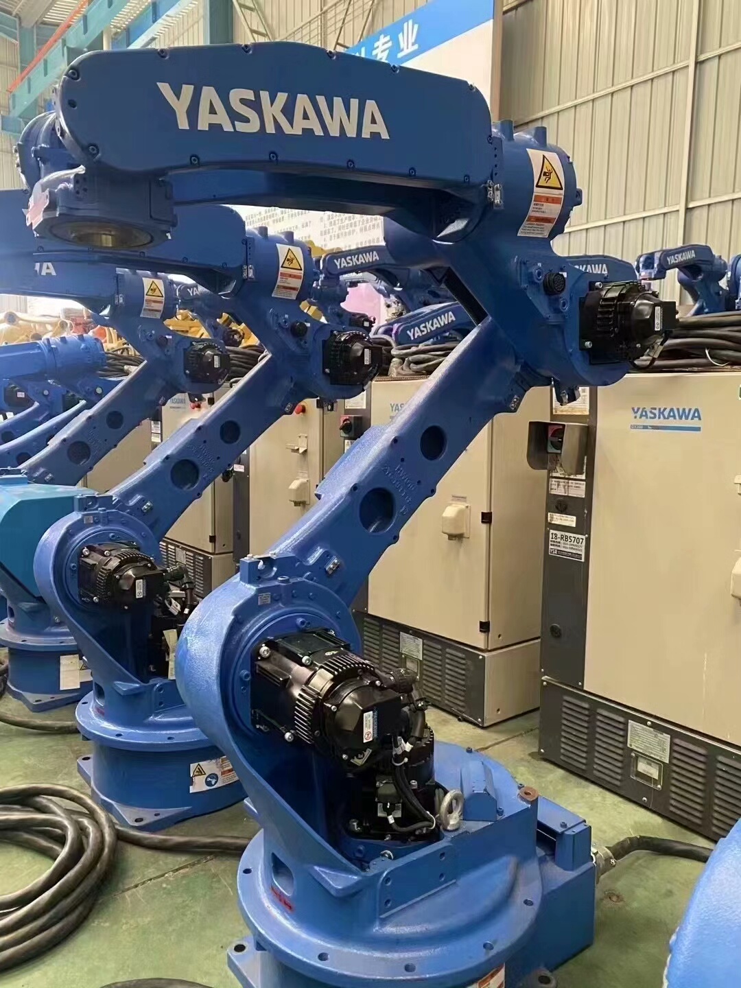 安川工业机器人GP25  价格特优