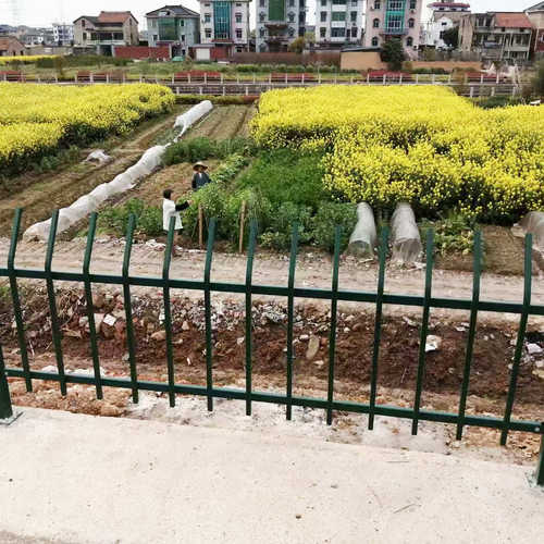 u型厂家焊接锌型隔离草坪护栏折弯护栏绿化带草坪钢防护栏市政