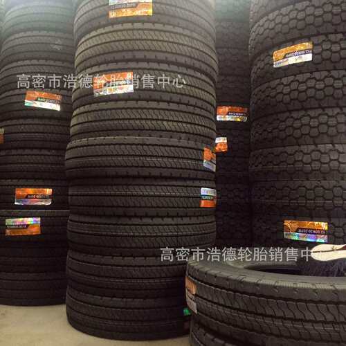 前四后八1100R20 1200R20新三线花纹重载耐磨卡车泥头车轮胎现货
