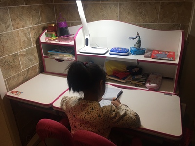 家长反馈爱学习儿童书桌怎么样?大来讨论下真相内幕