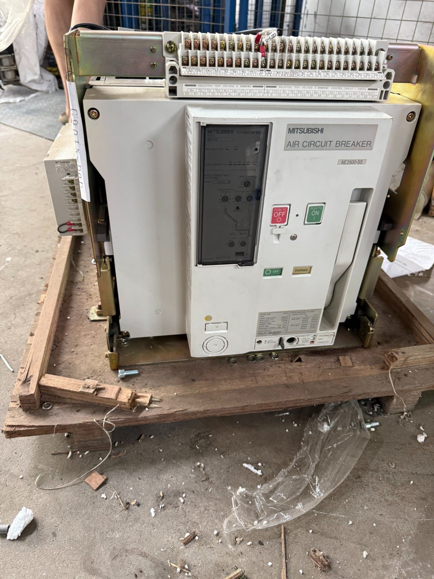 三菱空气断路器 AE2500-SS