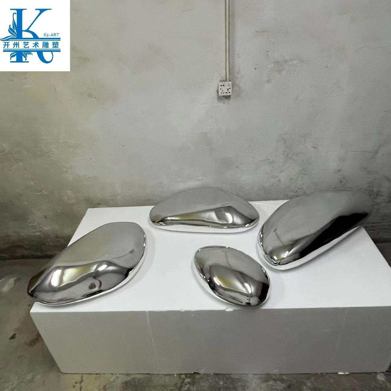 轻奢简约玻璃钢镜面鹅卵石水滴雕塑艺术品装置酒店大堂样板房摆件