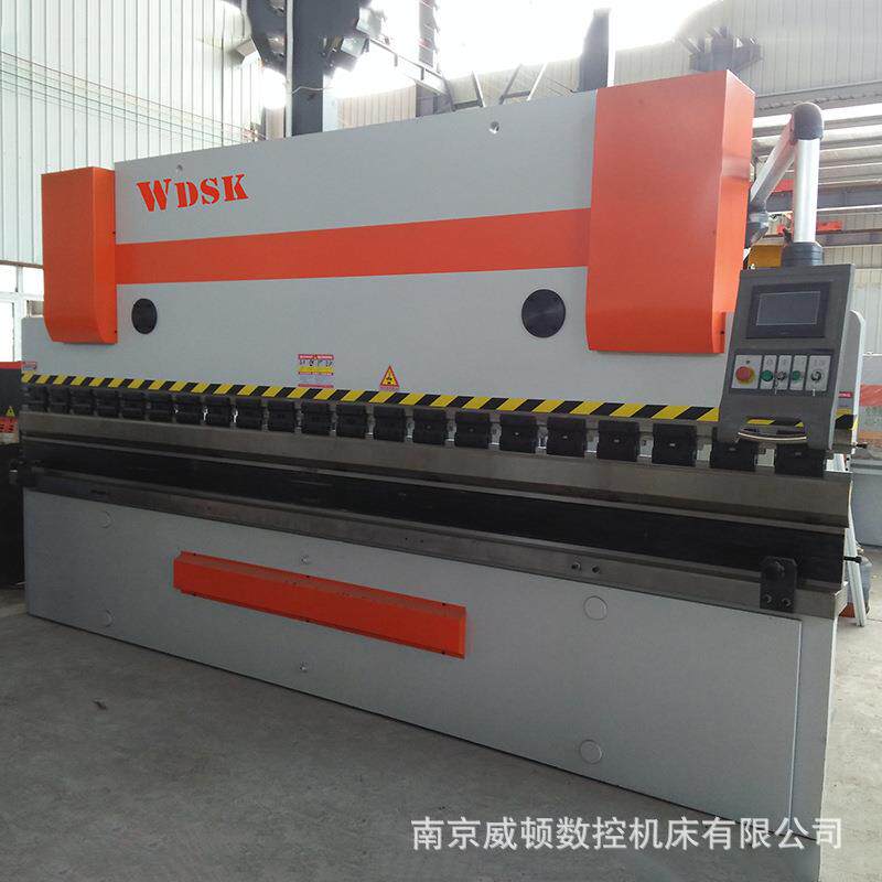 厂家供应WC67K-125T5000液压数控折弯机带扰度补偿厂家直销