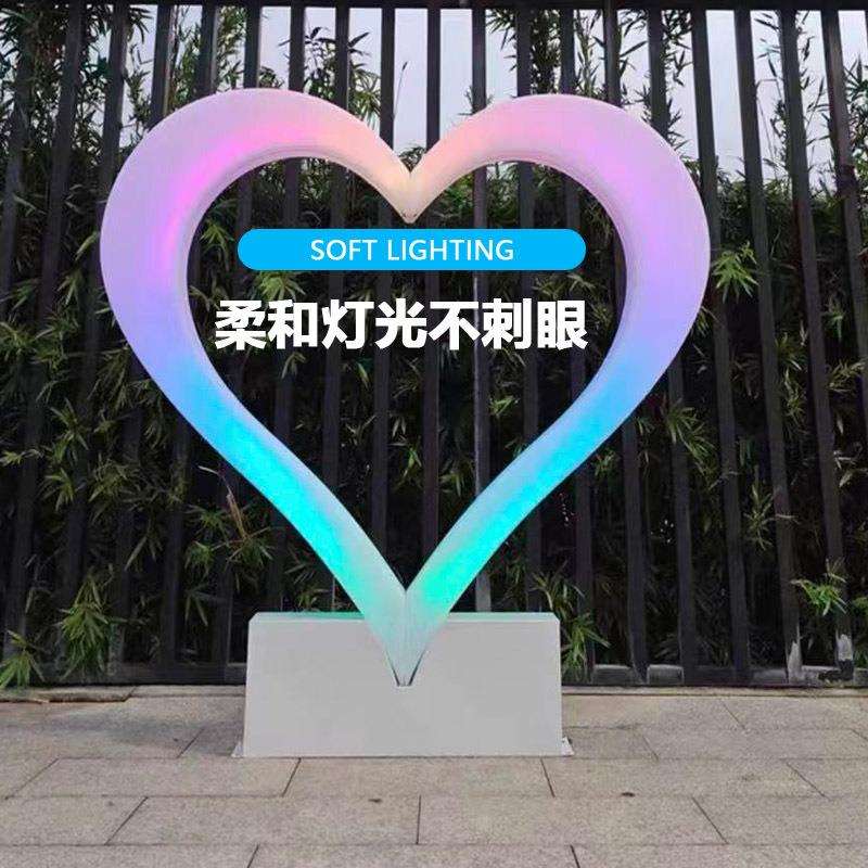 LED网红发光心形灯户外景观防水灯饰商场婚庆爱心摆件草坪氛围灯
