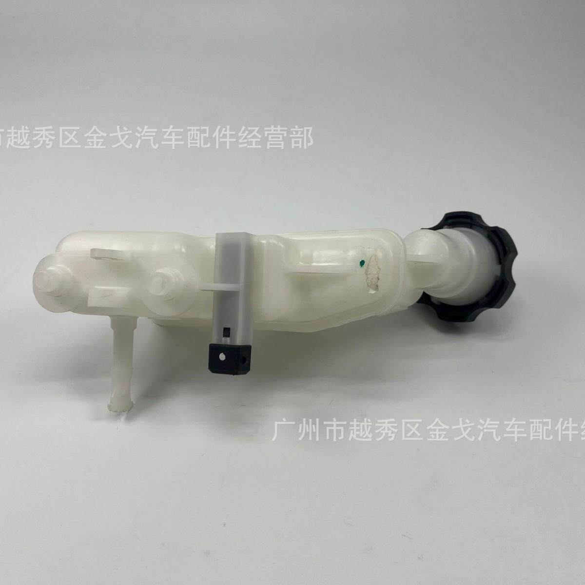 585110U000适用于现代起亚瑞纳K2名图VERNA刹车总泵油壶