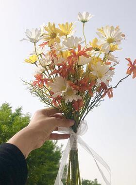ins风小雏菊彷真花束 手捧花拍照道具荷兰菊 写真摄影道具手拿花
