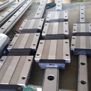 滚柱直线导轨HGHW RGH15 20 CA 25HA 30 35 45 55 65 HGW85HA滑块