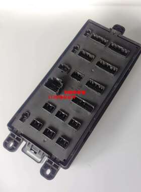 挖机保险丝盒YN24E00016F2 YN73E01024P2适用SK200-8 210 330 350