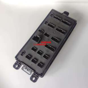 210 挖机保险丝盒YN24E00016F2 YN73E01024P2适用SK200 350 330