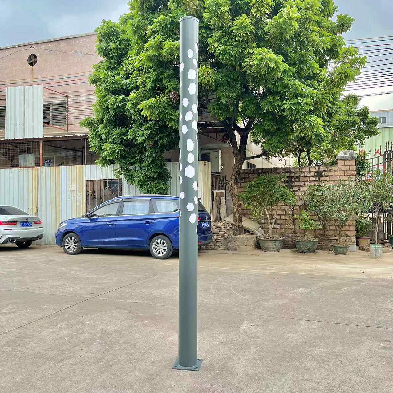 3米圆柱形镂空雕刻花纹文字图案景观庭院灯亚克力柱LED发光庭院灯