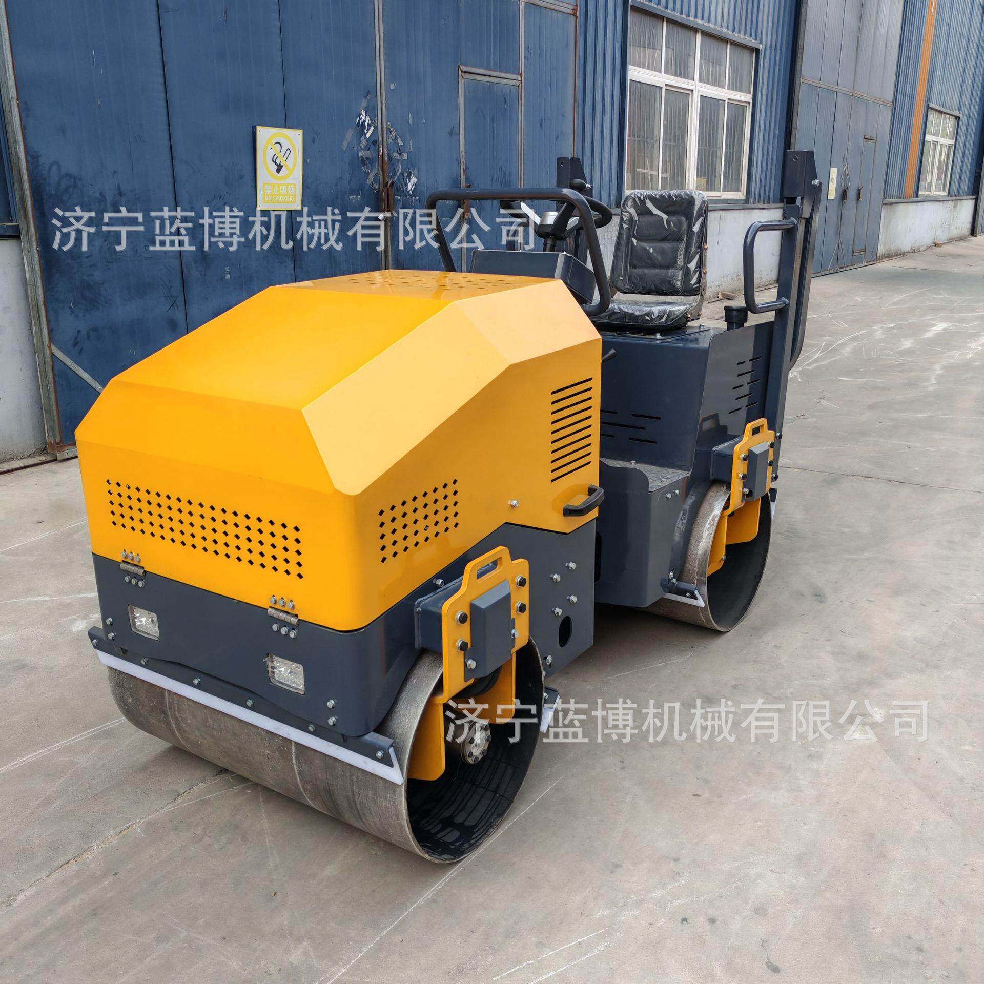 小型路面压实机双缸振动压实机建筑人行道沟槽回填乡村道路压土机