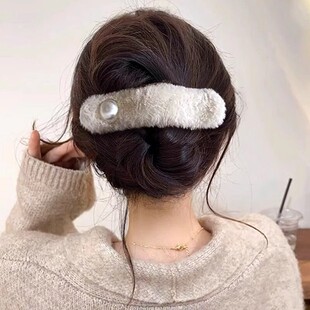 2023 New Autumn and Winter Fluffy Pearl Hair Clips for Women