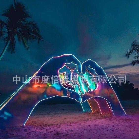 亚克力比心灯光装置商场景区场地装饰灯造型灯引流景观灯灯光秀