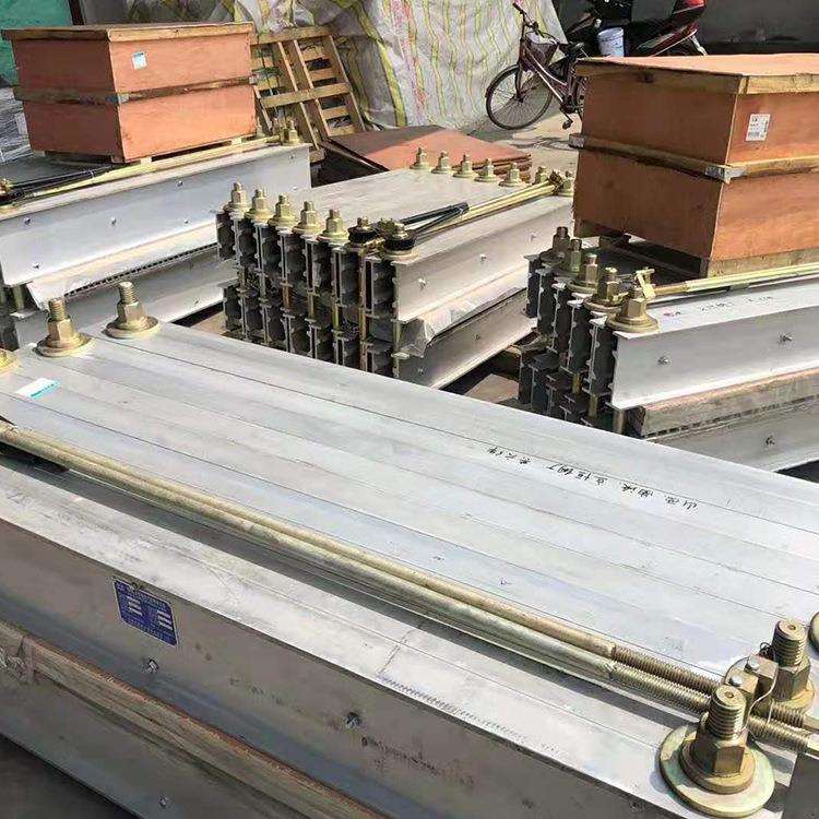 水冷却硫化机、电热式硫化皮带硫化器 平板硫化机器