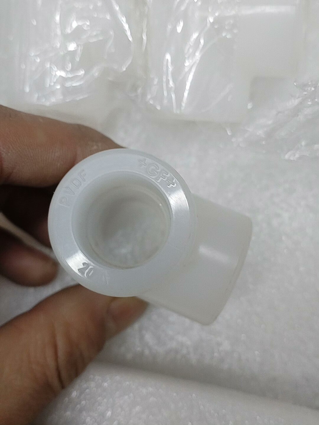 工程剩余GFd20三通3个,d50三通一个，d25活接两个，