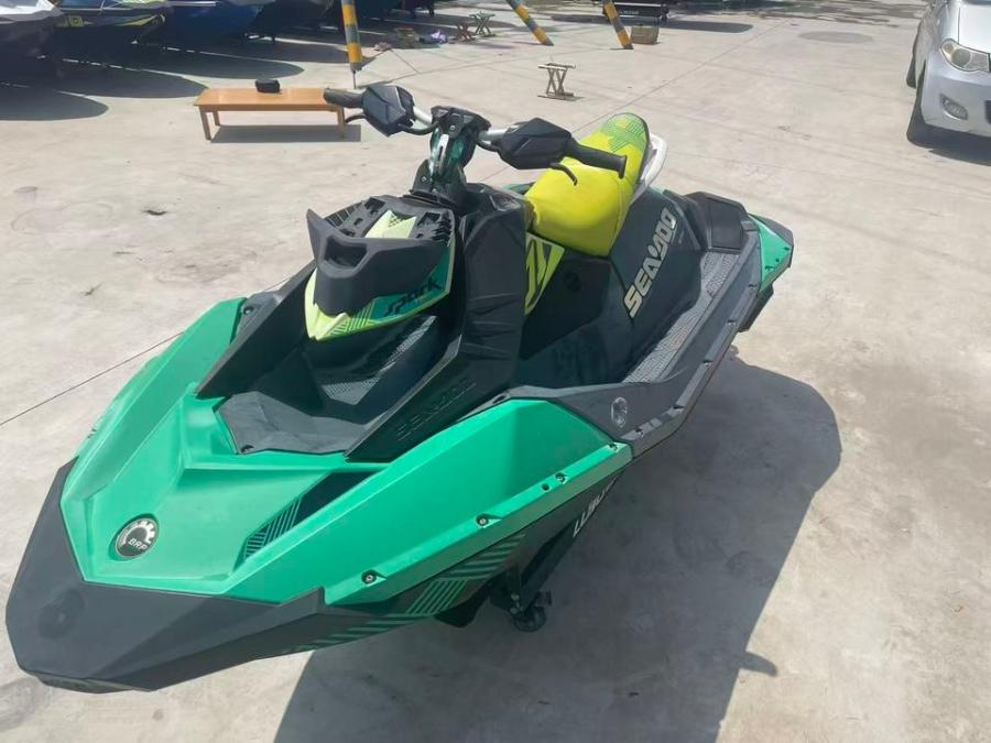 19年庞巴迪火花摩托艇发动机无拆无修