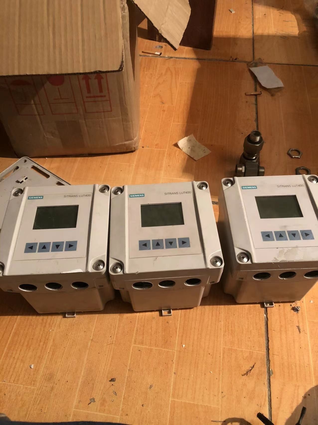 西门子LUT420液位控制器7ML50500AA111DA0