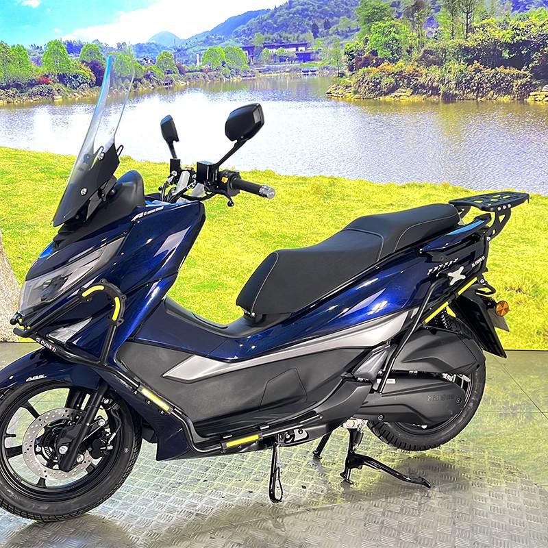 适用铃木UHR150/HJ150T-28保险杠保护杠防摔杠尾箱后货架改装配件