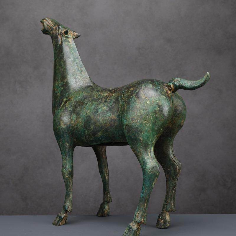 青铜啸天马纯铜马摆件家居古青铜器送朋友办公室工艺品摆设